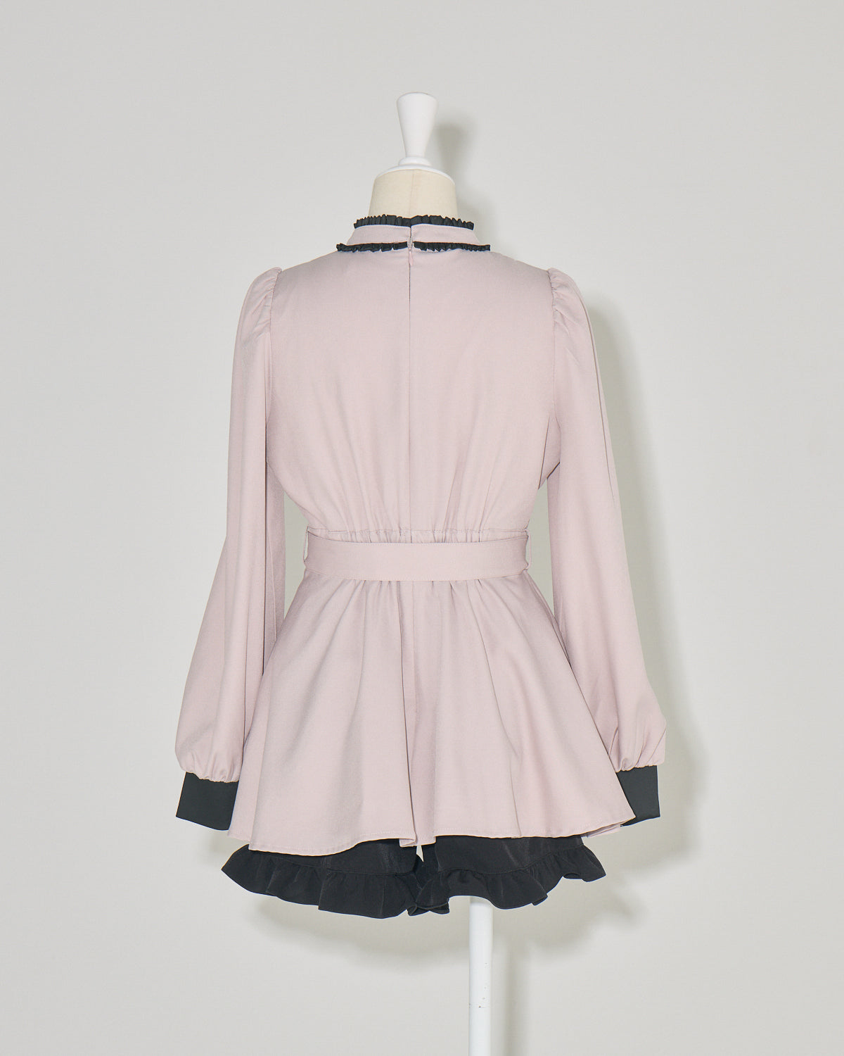 チョーカーフリルハートボタン長袖セットアップ