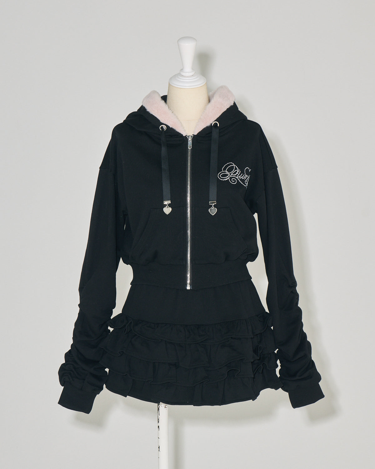 カラー:ブラック