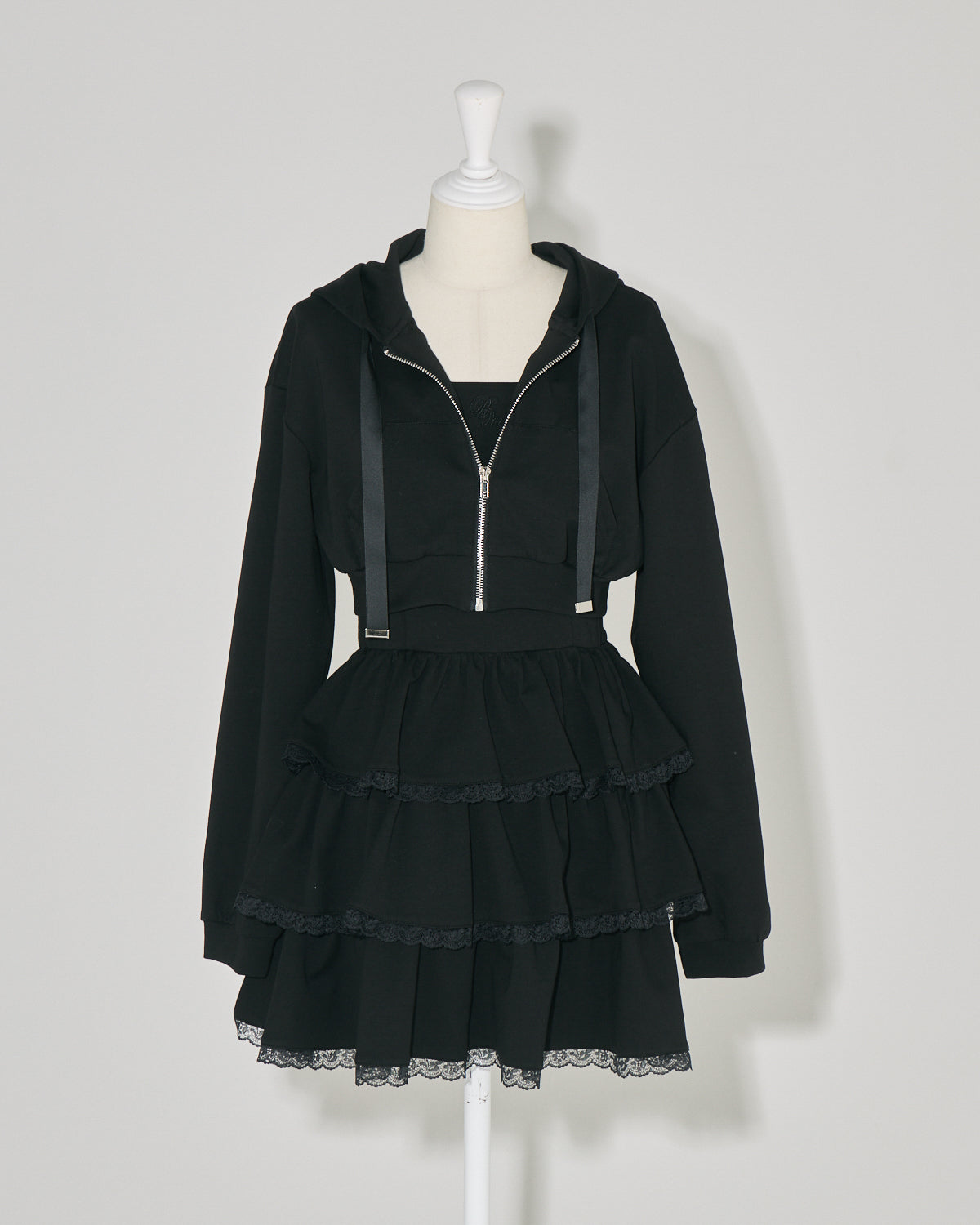 カラー:ブラック