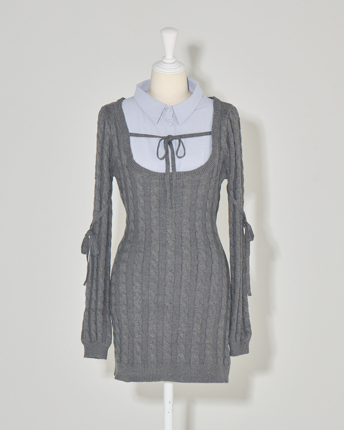 カラー:チャコール