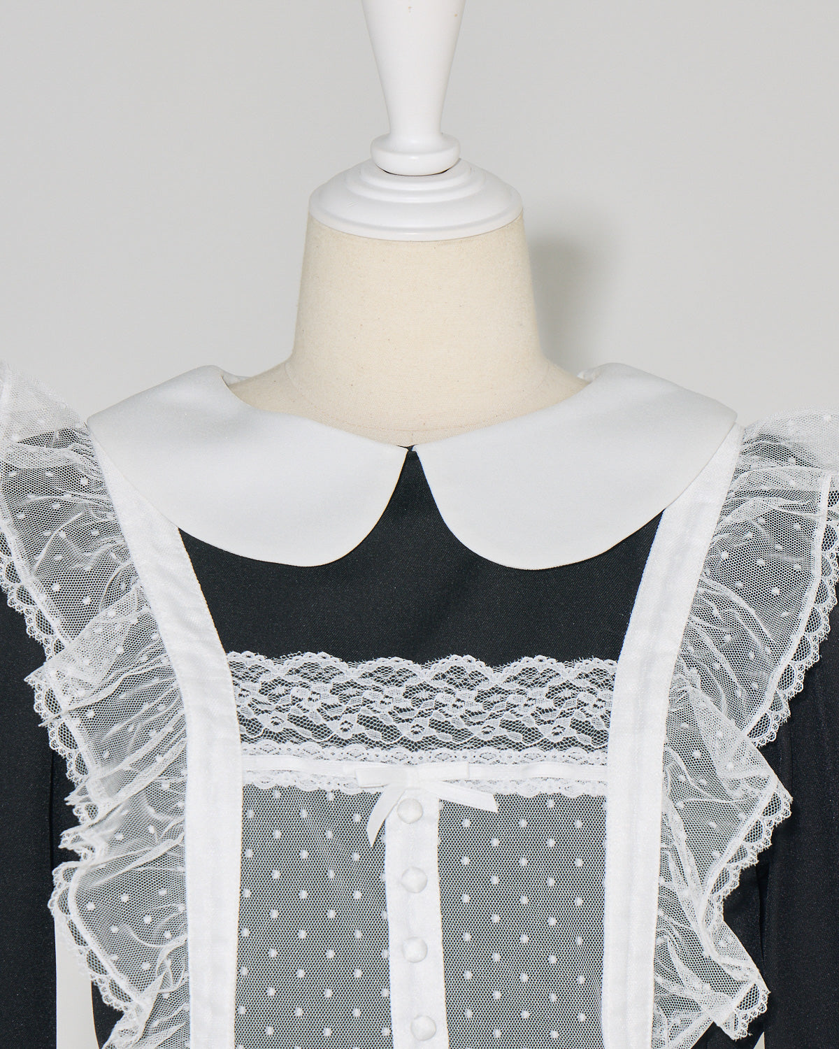 チュールエプロン付きドーリーワンピース