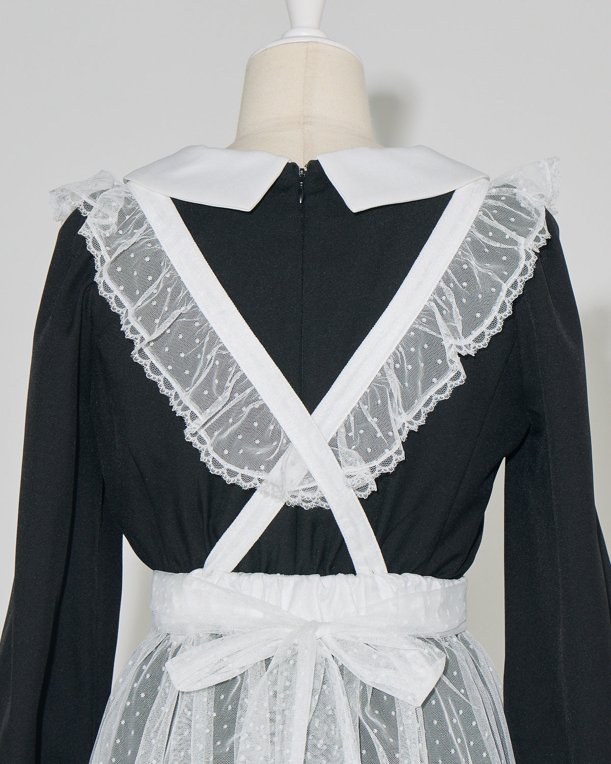 チュールエプロン付きドーリーワンピース