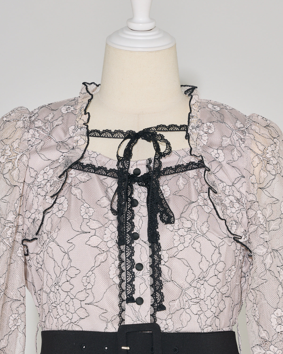 レースケープフリル長袖セットアップ