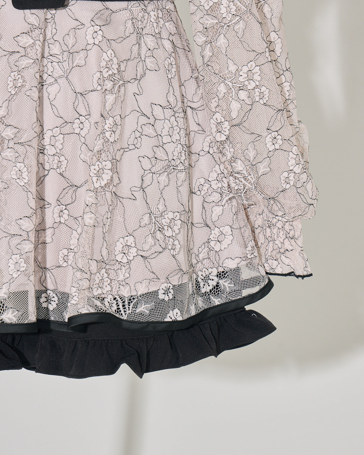 レースケープフリル長袖セットアップ