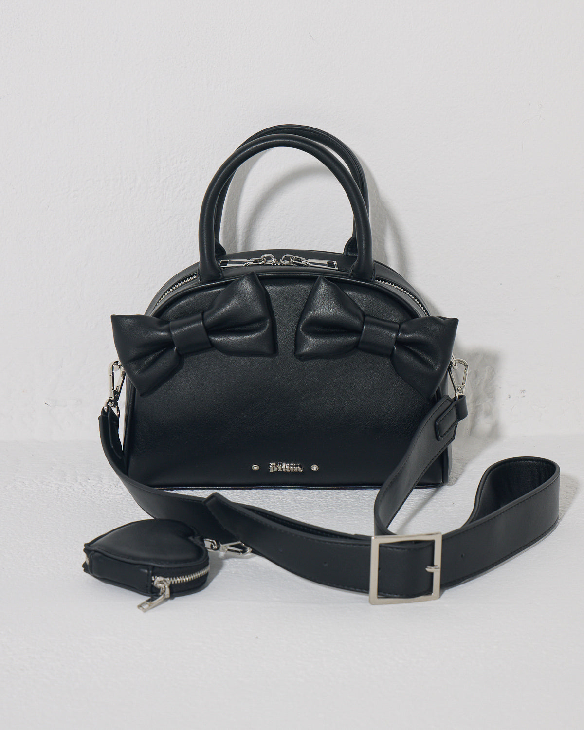 カラー:ブラック