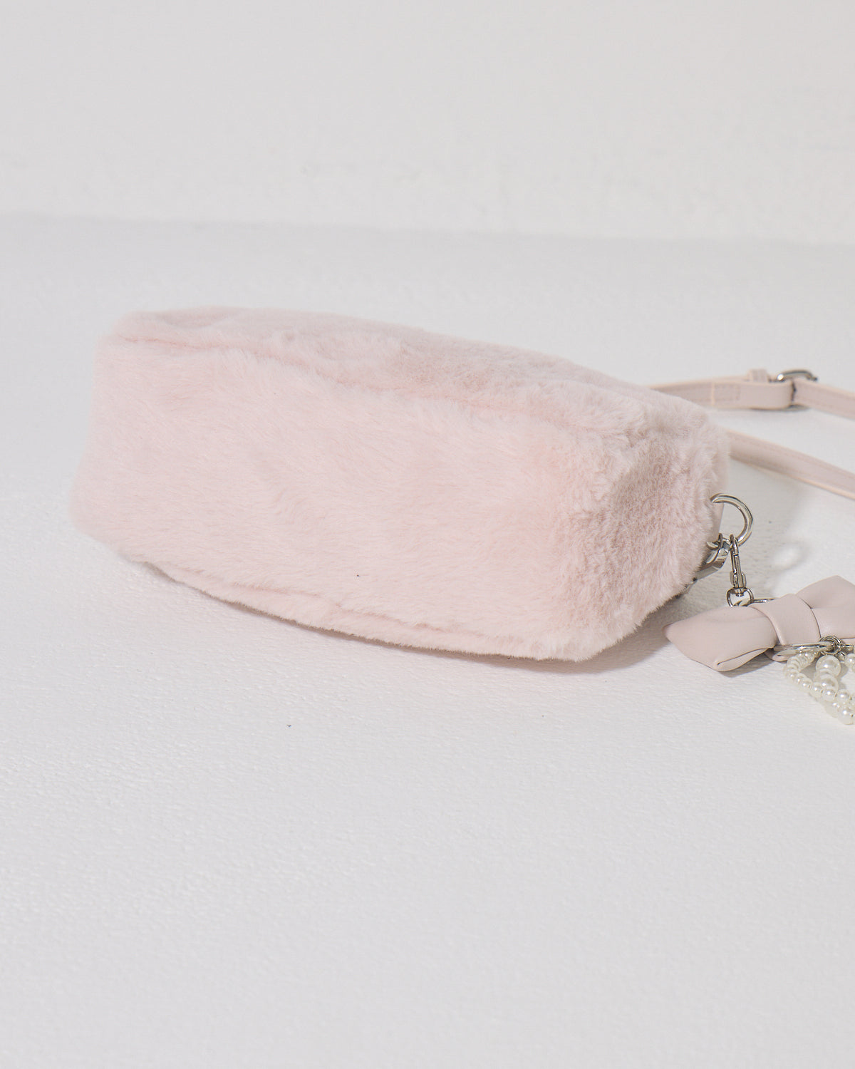 チャーム付き2wayファーバッグ