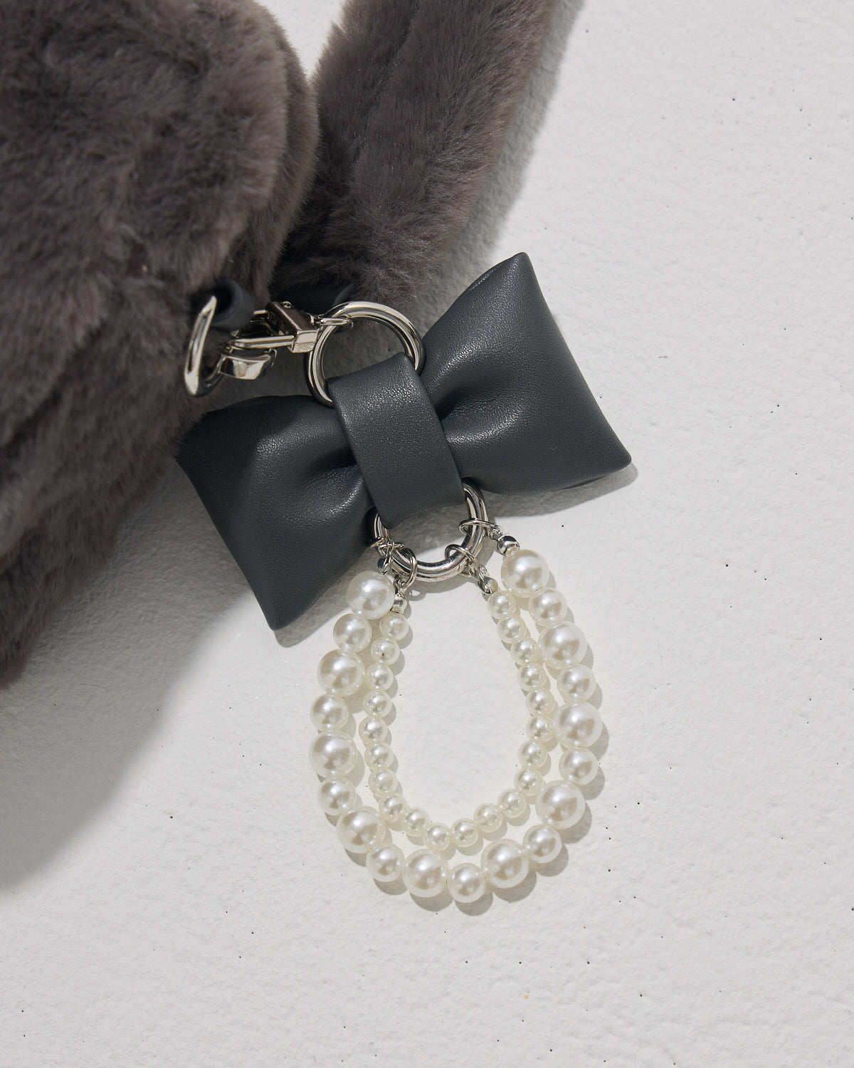 チャーム付き2wayファーバッグ