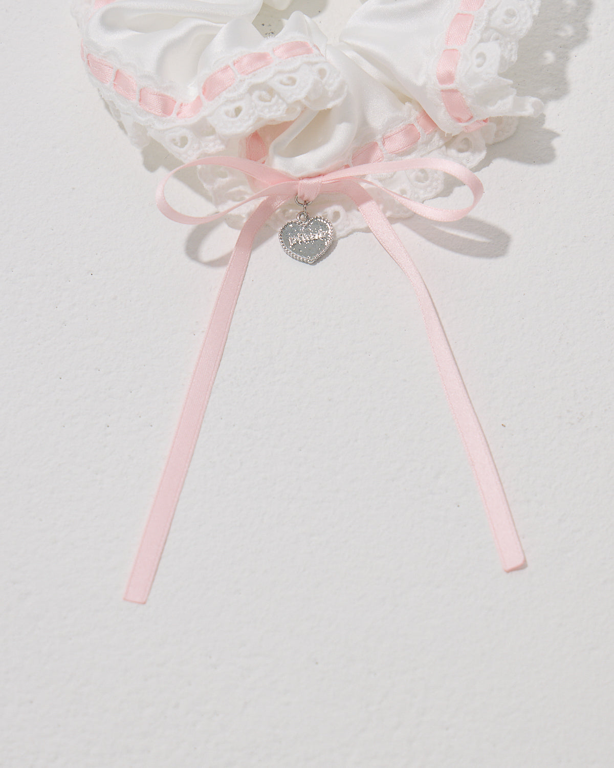 コットンレースリボンサテンシュシュ