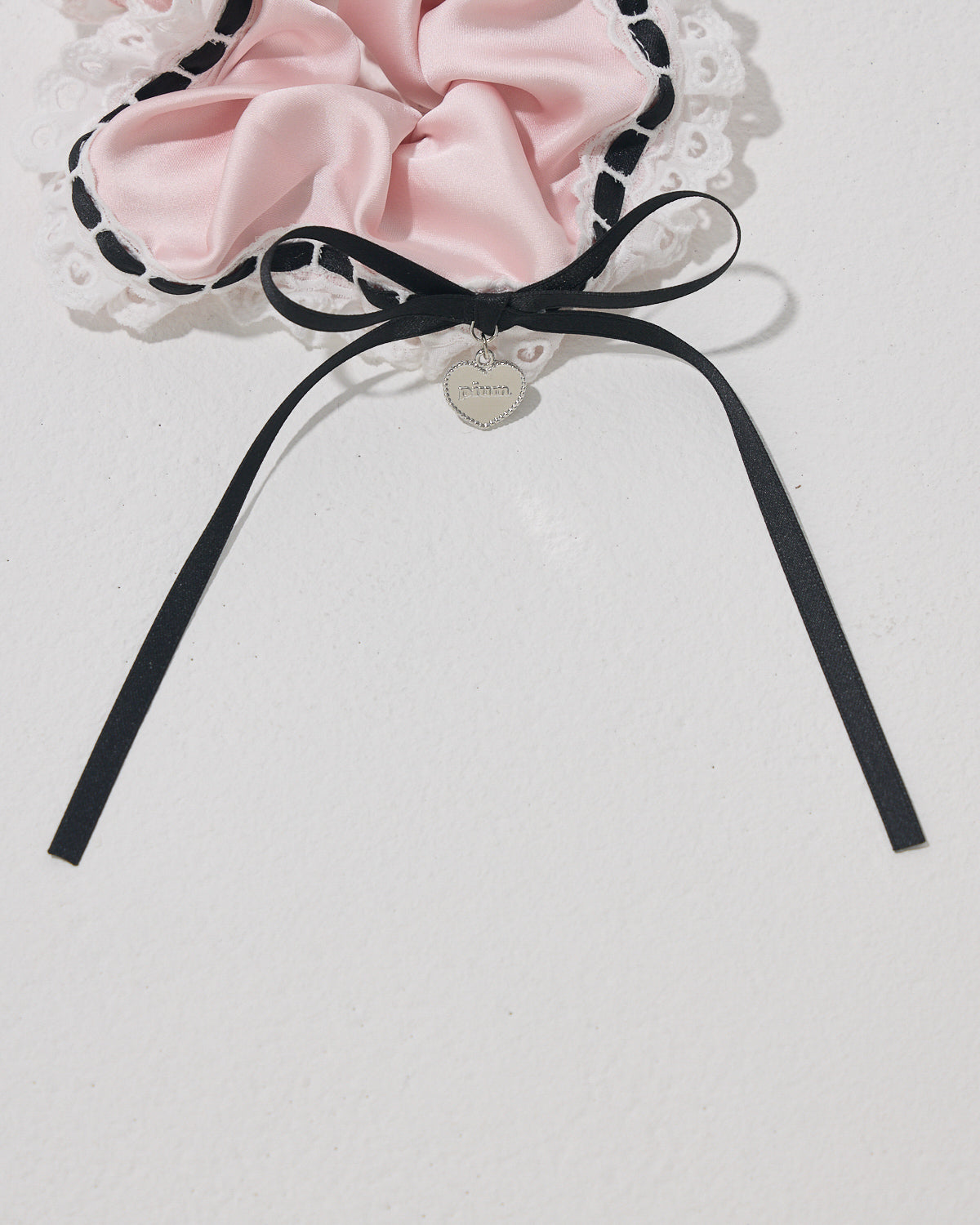 コットンレースリボンサテンシュシュ