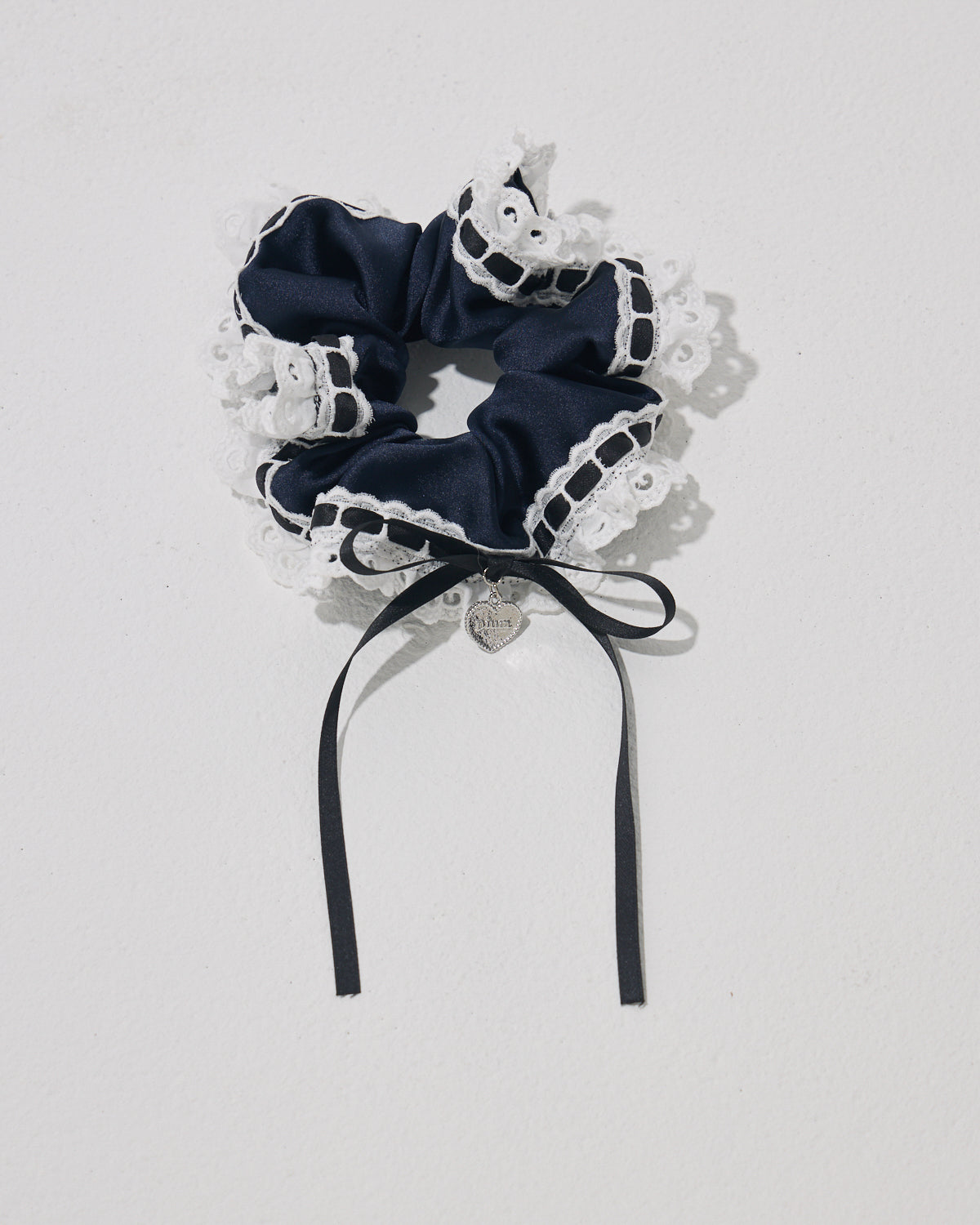 カラー:ブラック