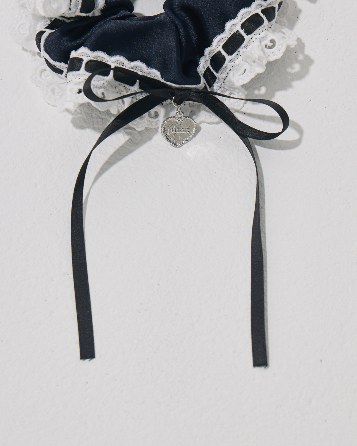 コットンレースリボンサテンシュシュ