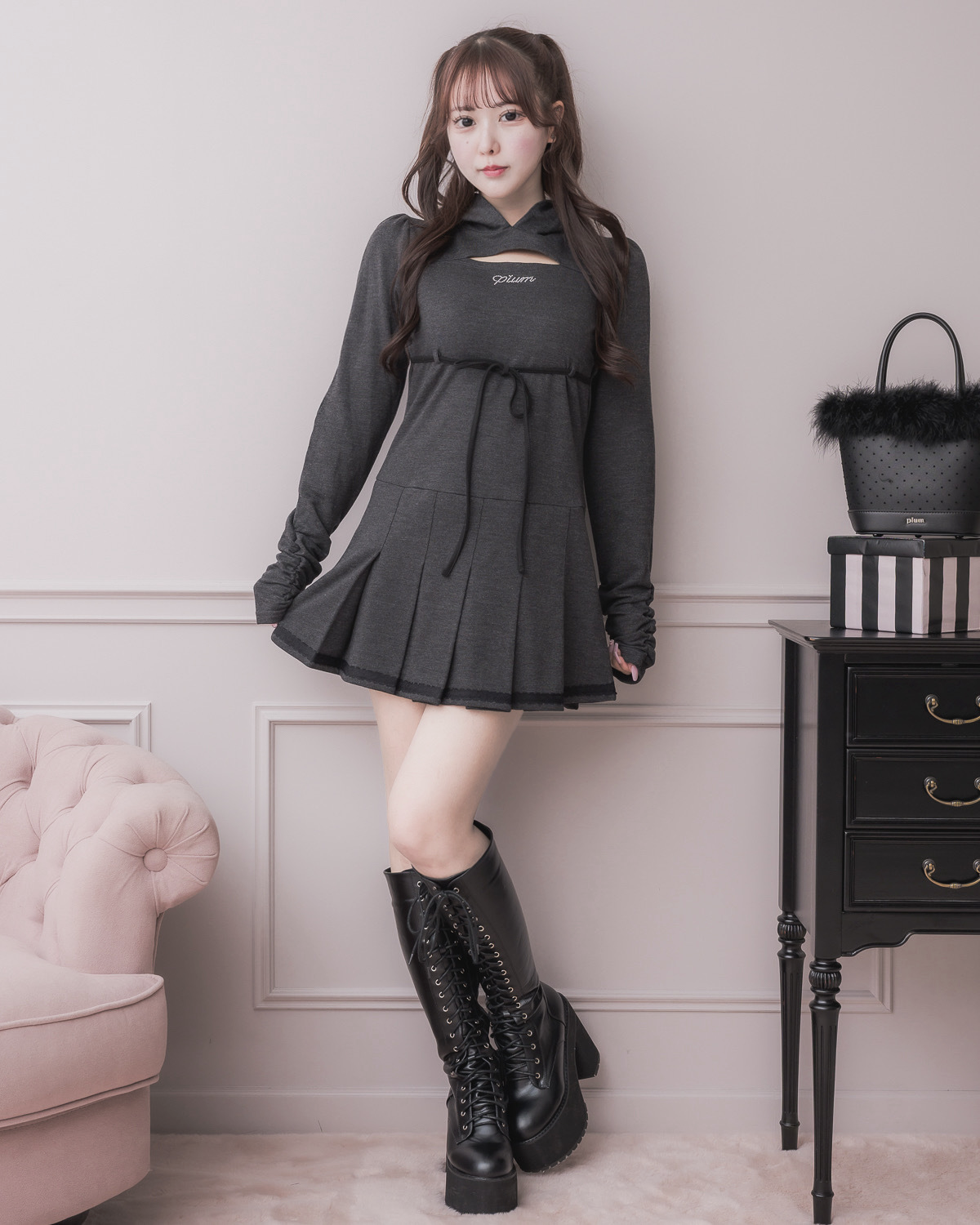 カットアウトプリーツ裏毛ミニワンピ – pium カットアウトプリーツ裏毛ミニワンピ – pium