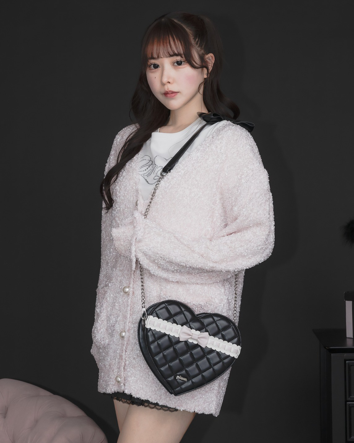 着用カラー:ブラック×ピンク