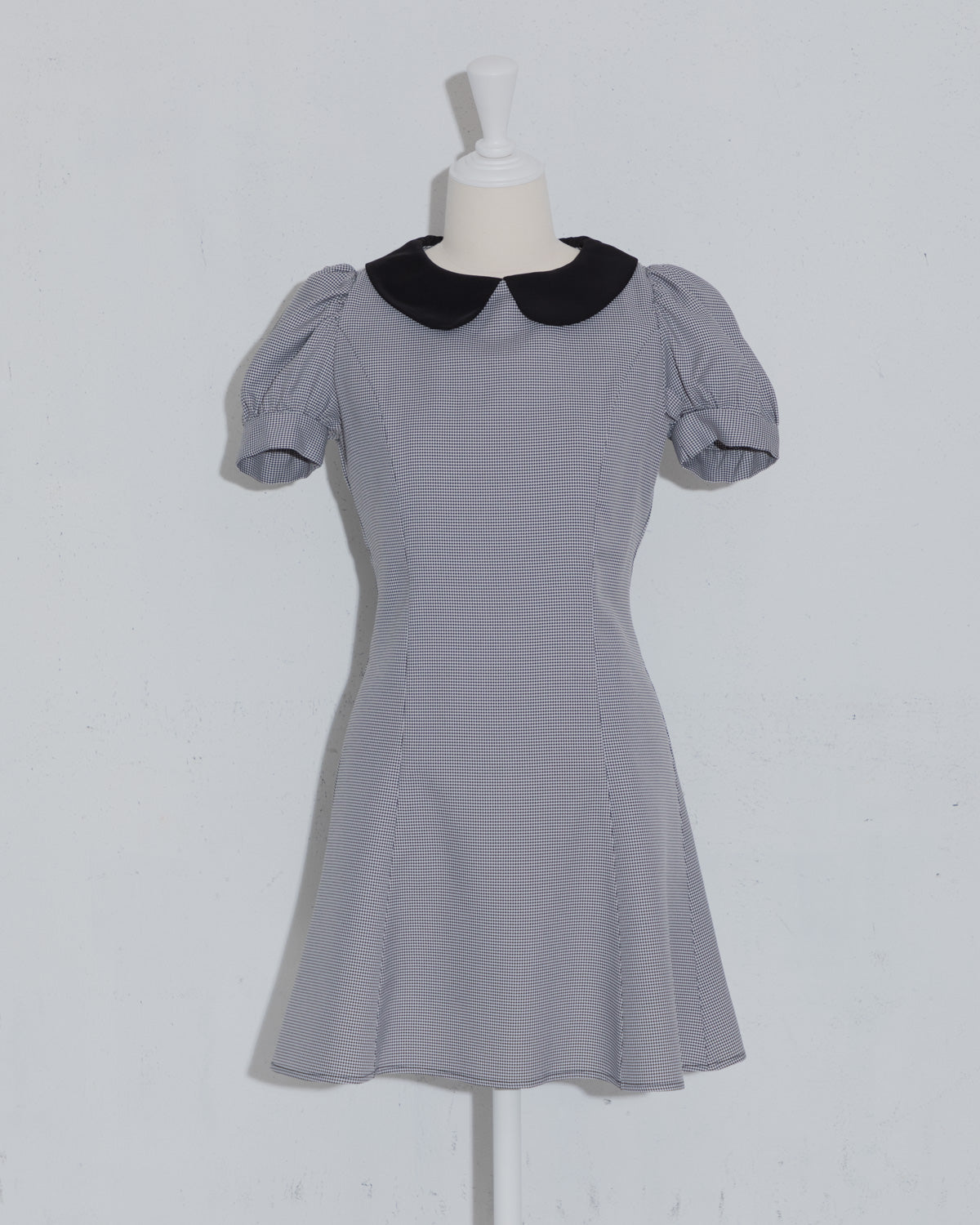 チュールエプロン付きドーリーミニワンピ