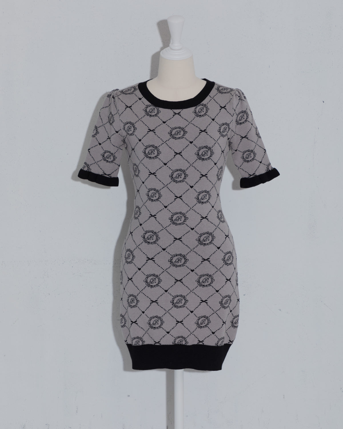 カラー:グレー×ブラック