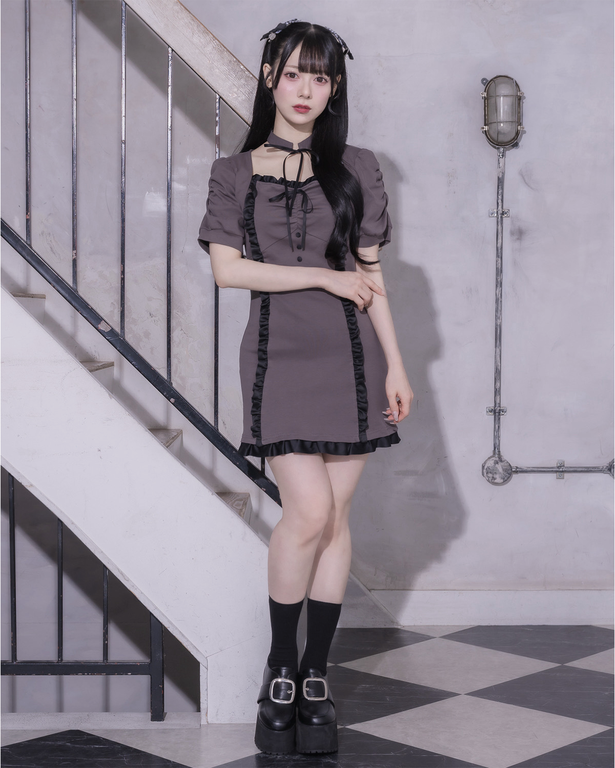 モデル身長：155cm/着用カラー : チャコール