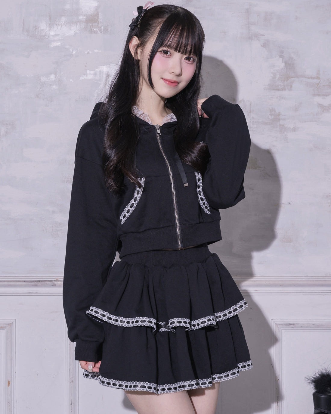 モデル身長：159cm/着用カラー：ブラック×ホワイト