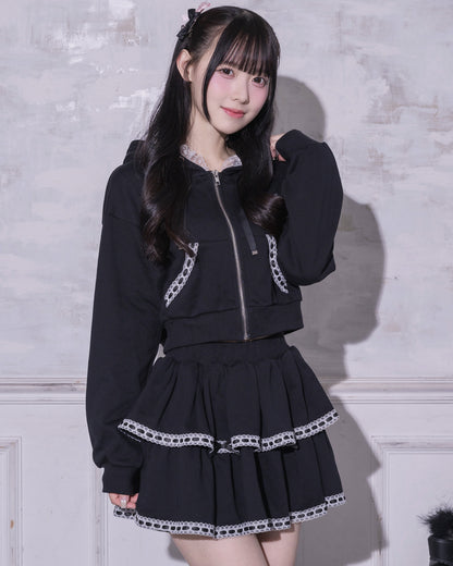 モデル身長：159cm/着用カラー：ブラック×ホワイト