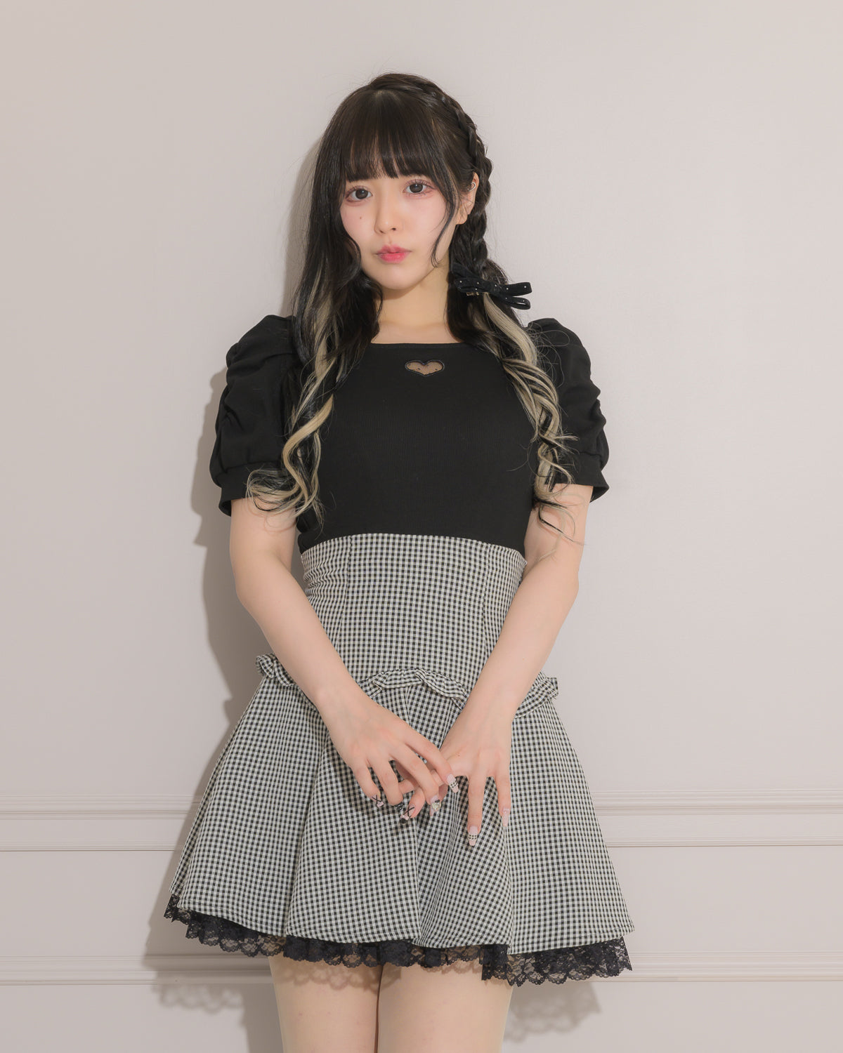 ハート開きギャザースリーブカットソー