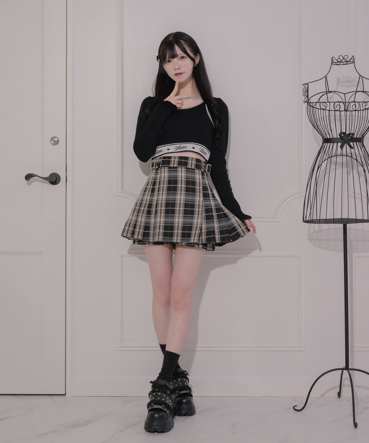 モデル身長:161cm/着用カラー:ブラウンチェック