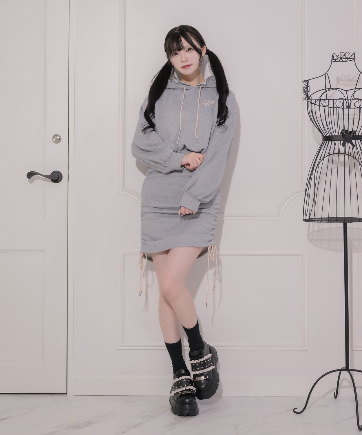 モデル身長:161cm/着用カラー:グレー