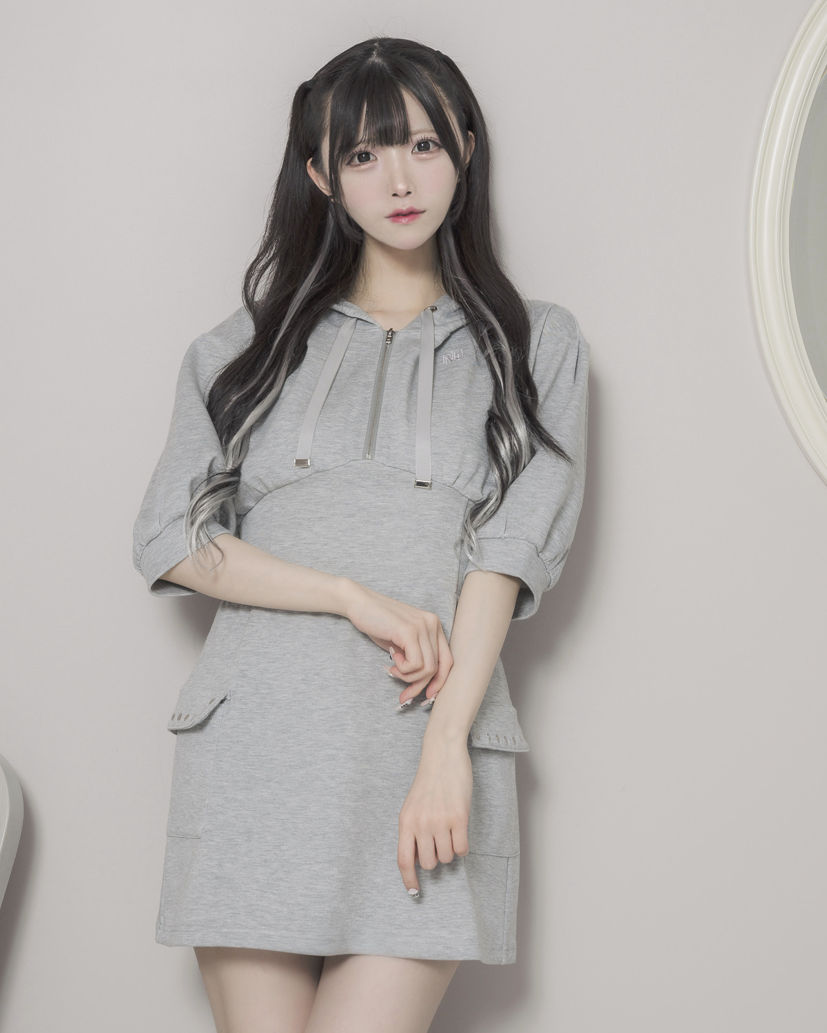 モデル身長:161cm/着用カラー:グレー