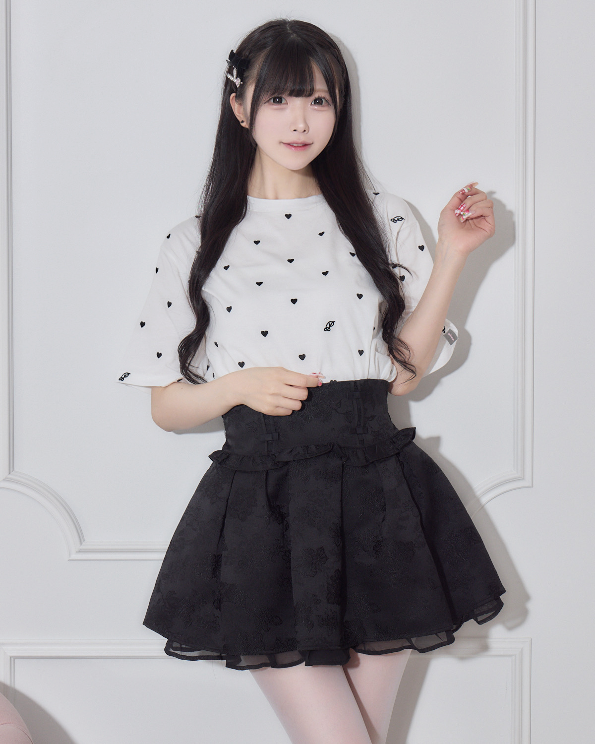 モデル身長:161cm/着用カラー:ホワイト×ブラック