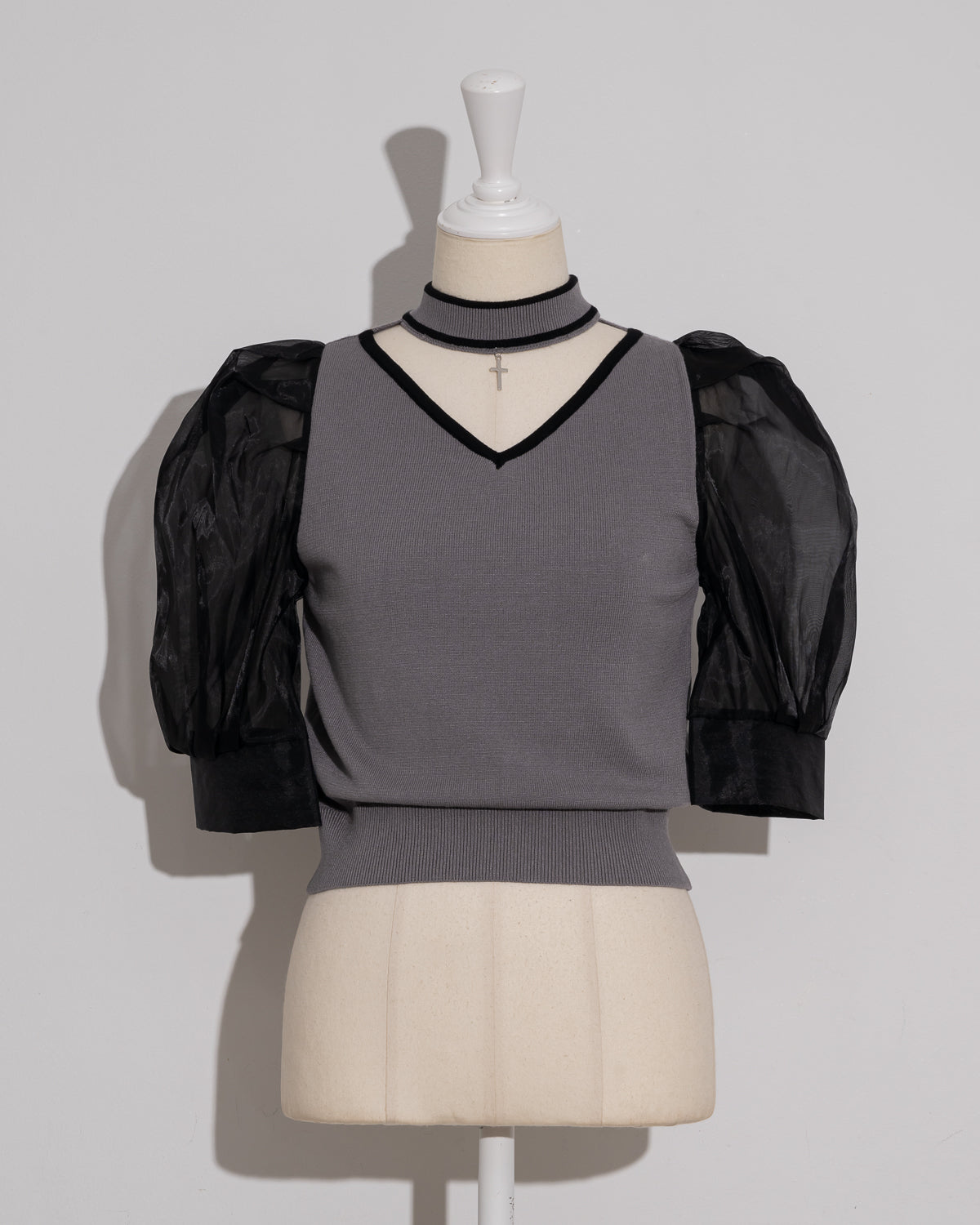 カラー:チャコール