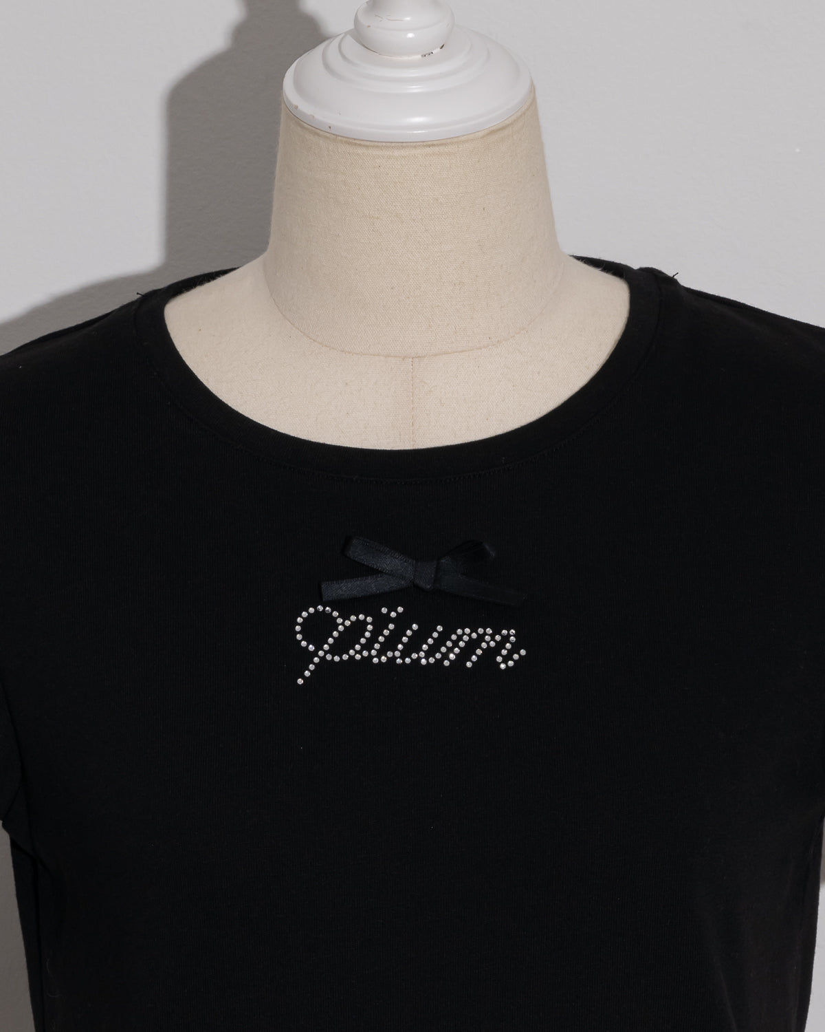 ミニリボンpiumロゴTシャツ