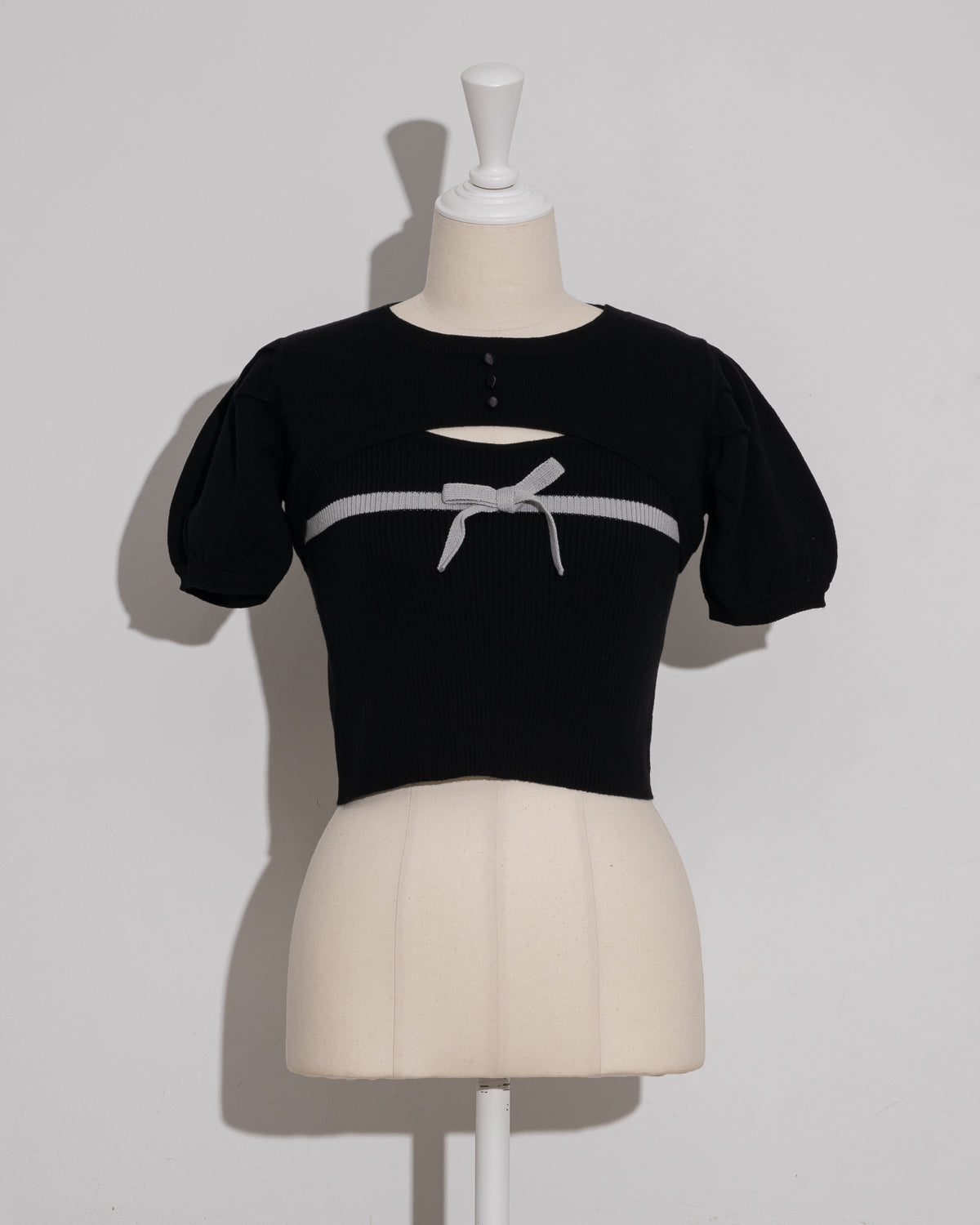 カラー:ブラック