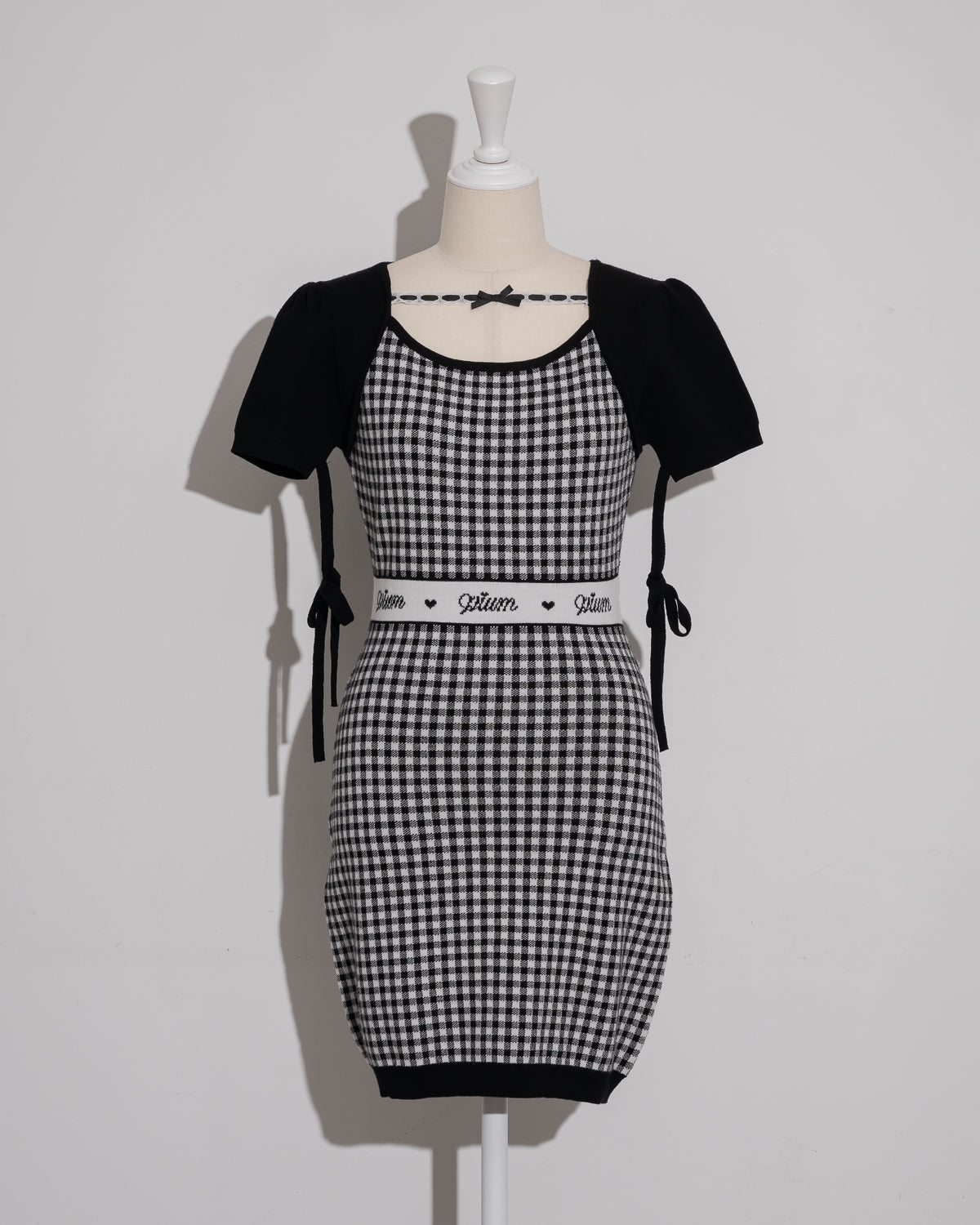 カラー:ブラック