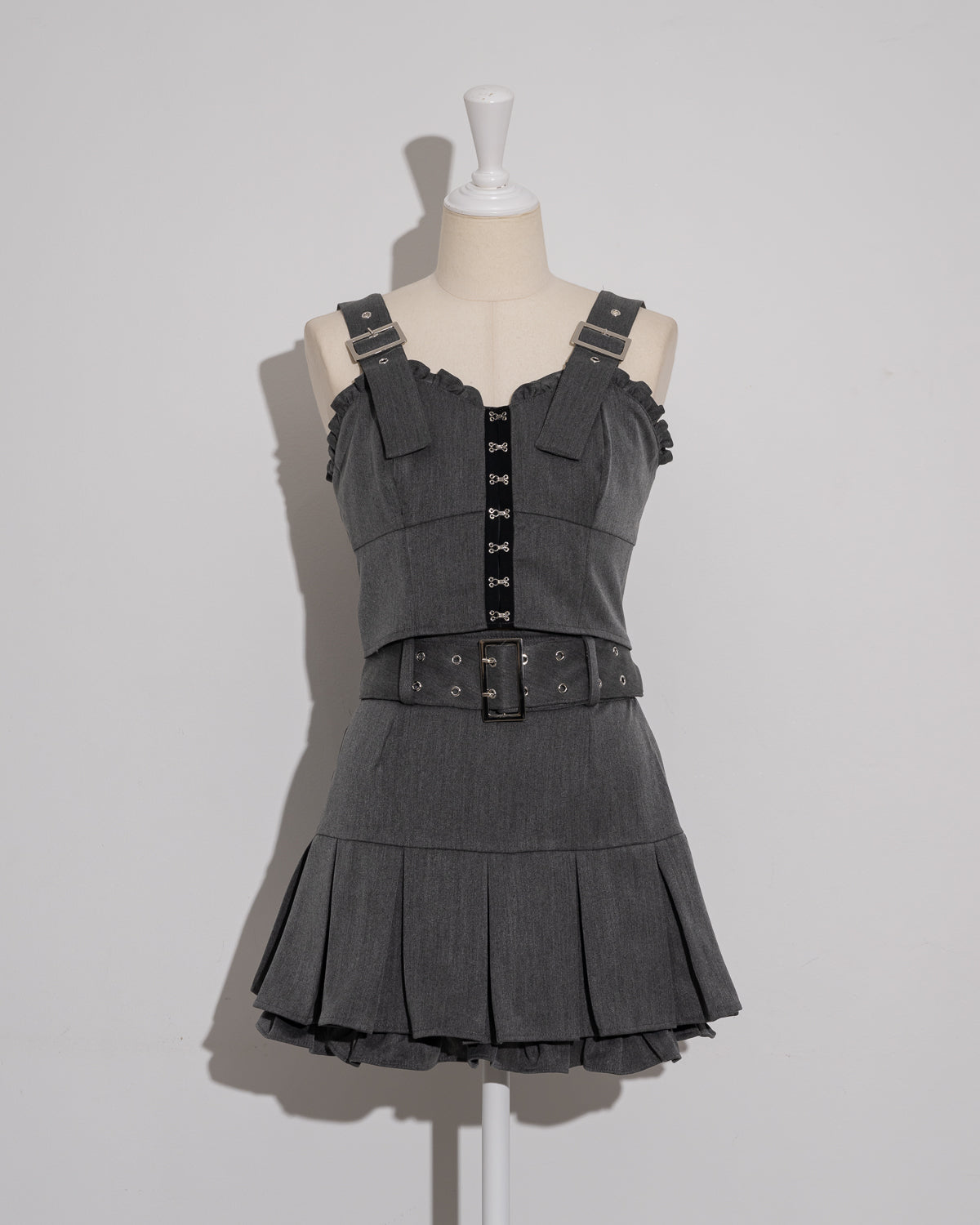 カラー:チャコール