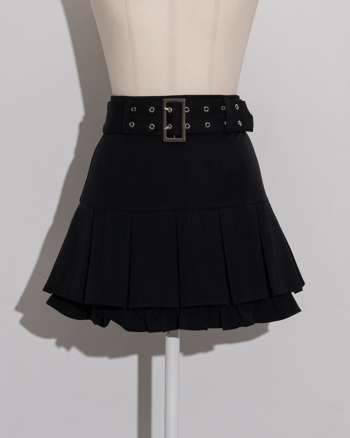 フロントホックビスチェ×プリーツスカートセット