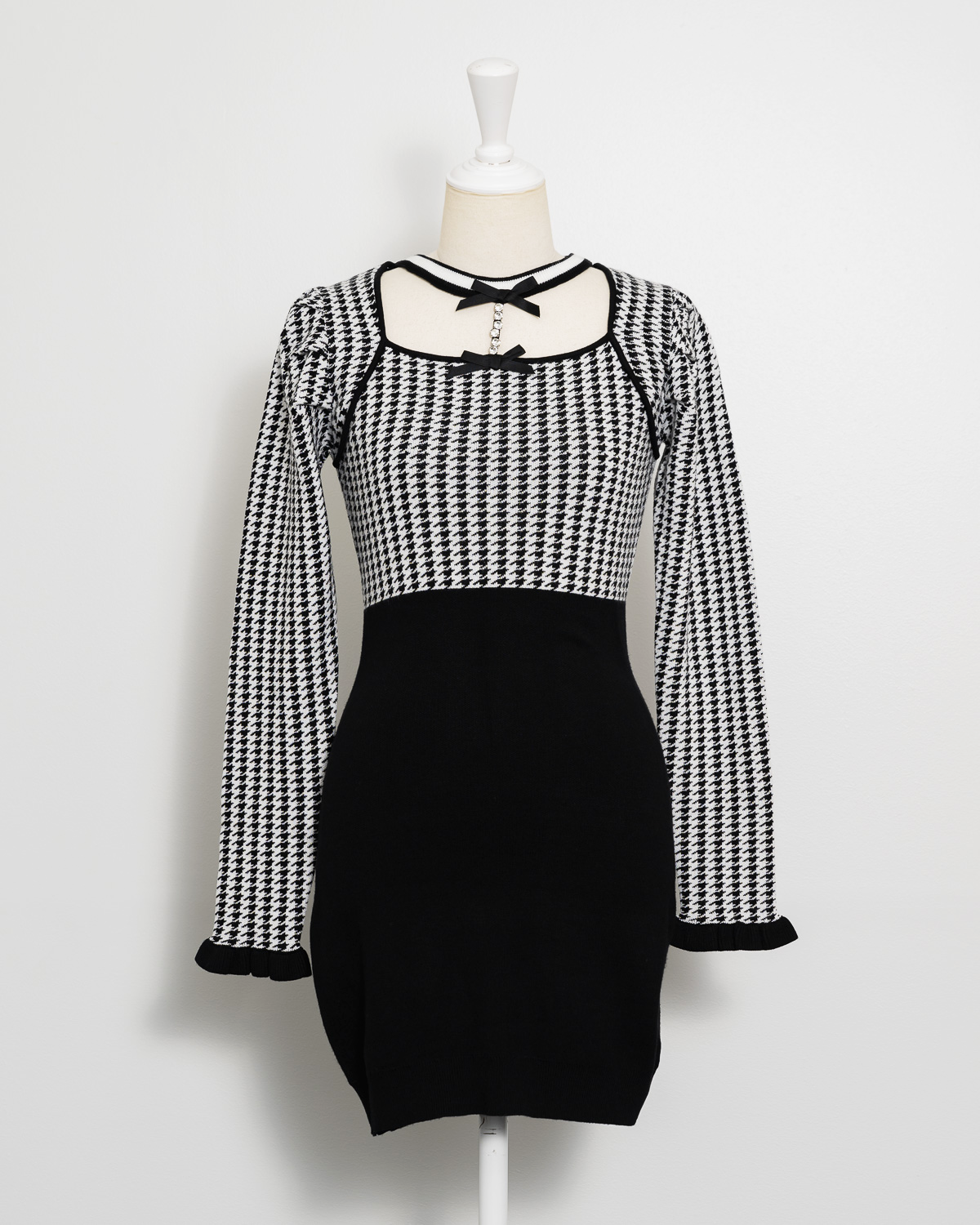 カラー:ホワイト×ブラック