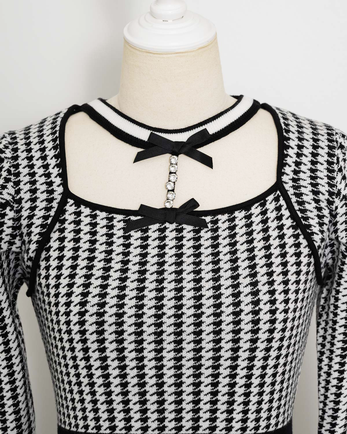 ビジューチョーカーニットワンピース