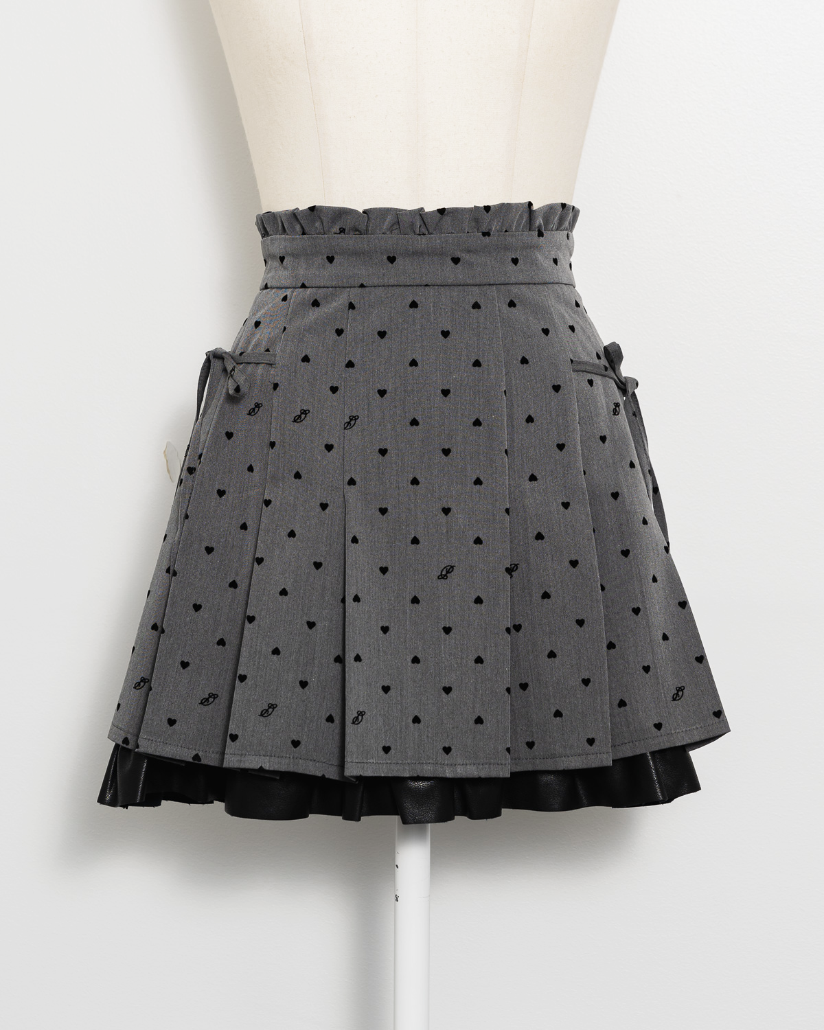 カラー:チャコール