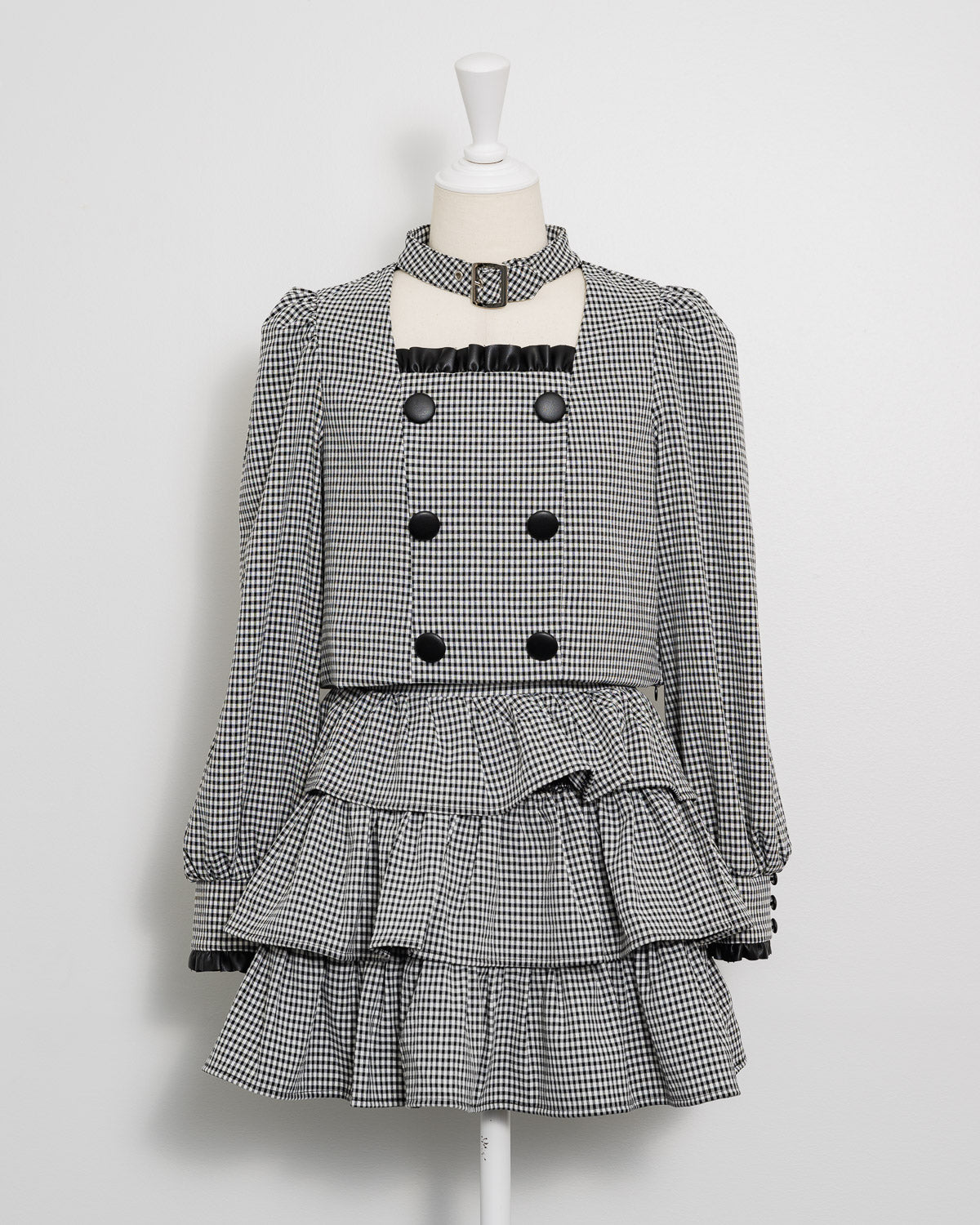 チョーカーベルトフリルトップス