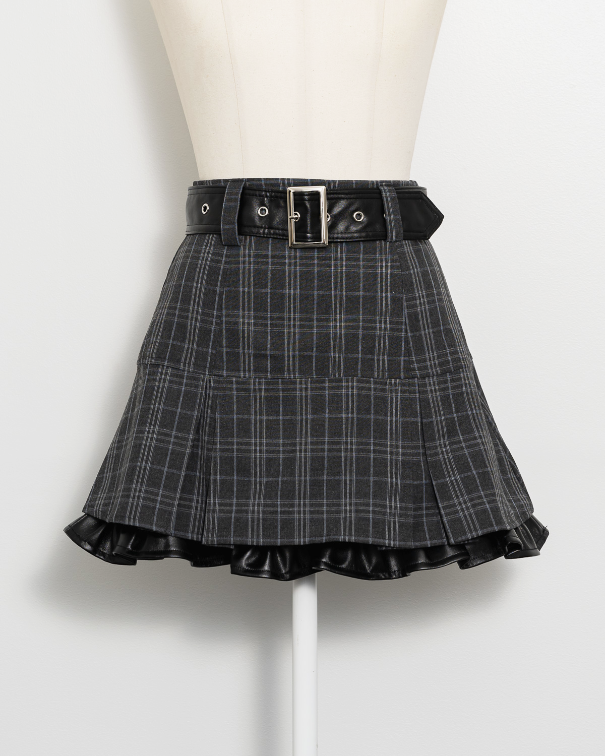 レザーベルトビスチェセットアップ