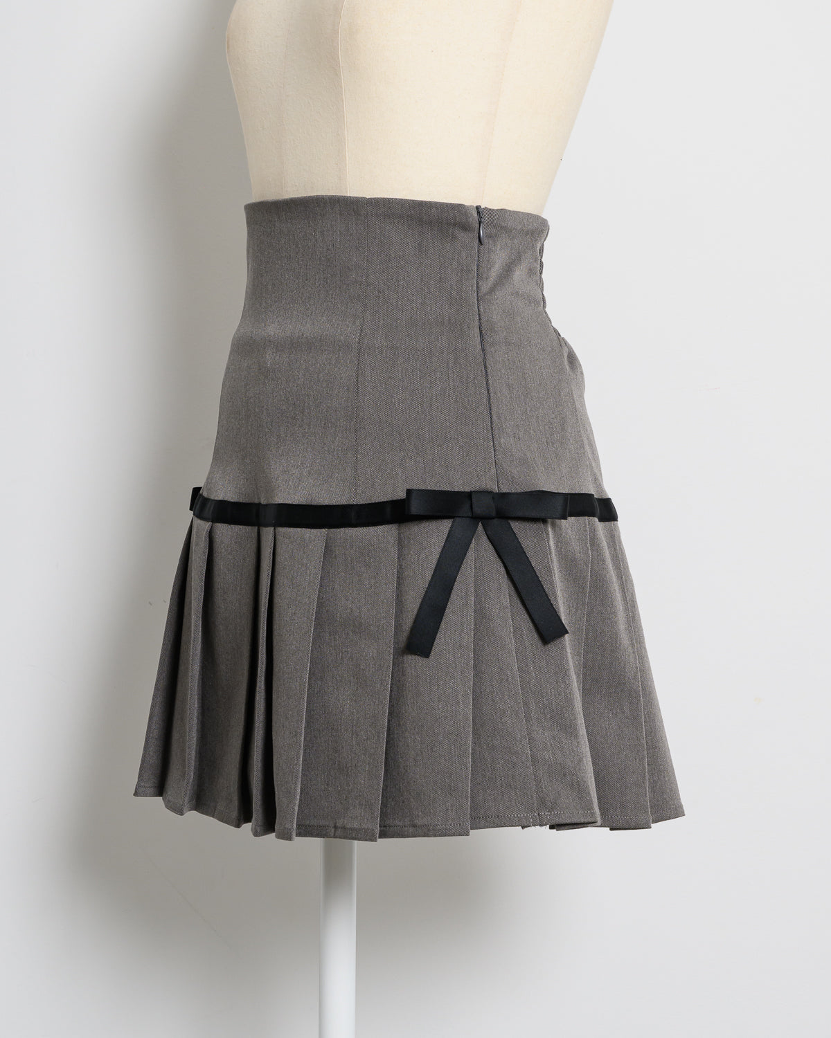 サイドリボンハイウエストプリーツスカート