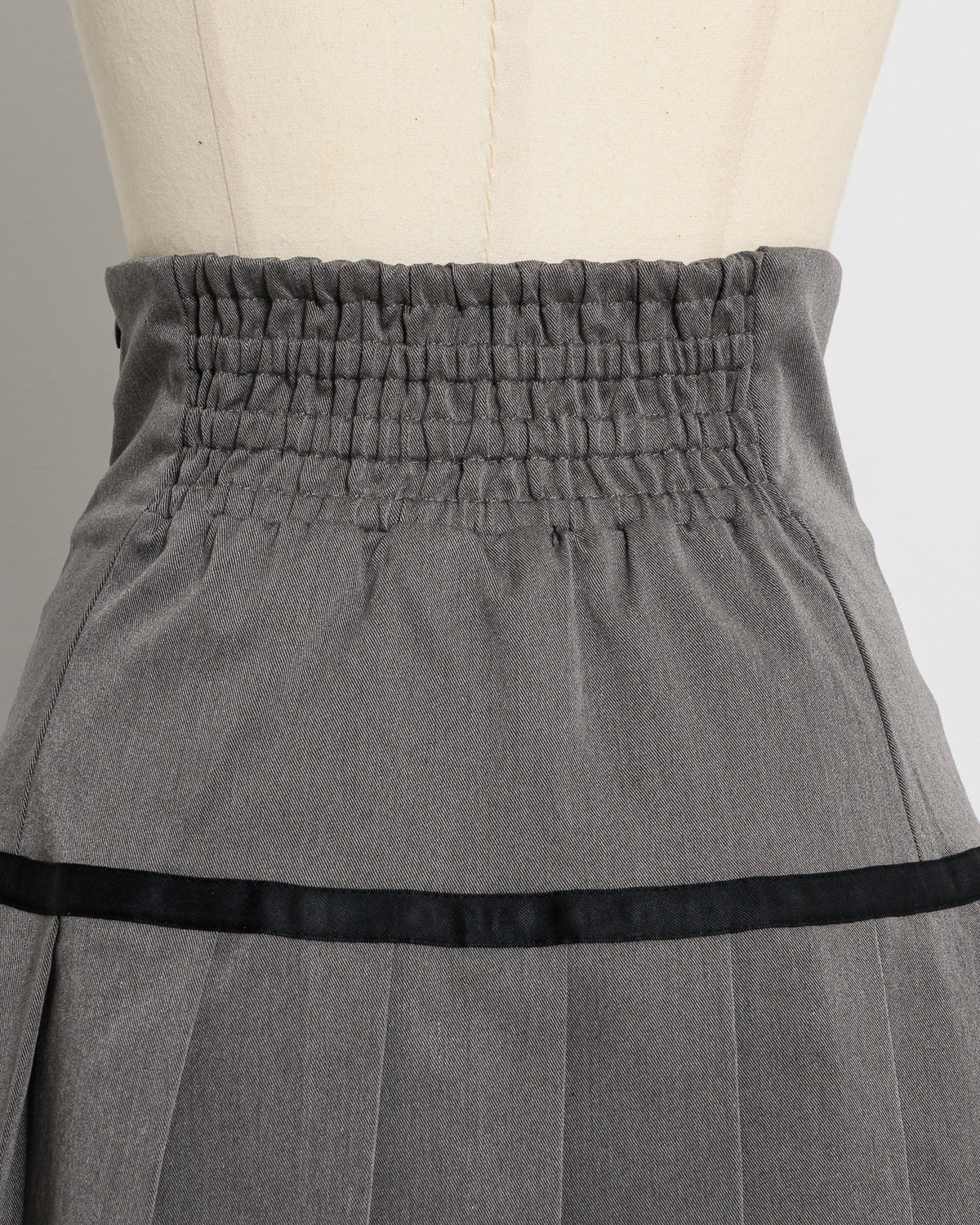 サイドリボンハイウエストプリーツスカート