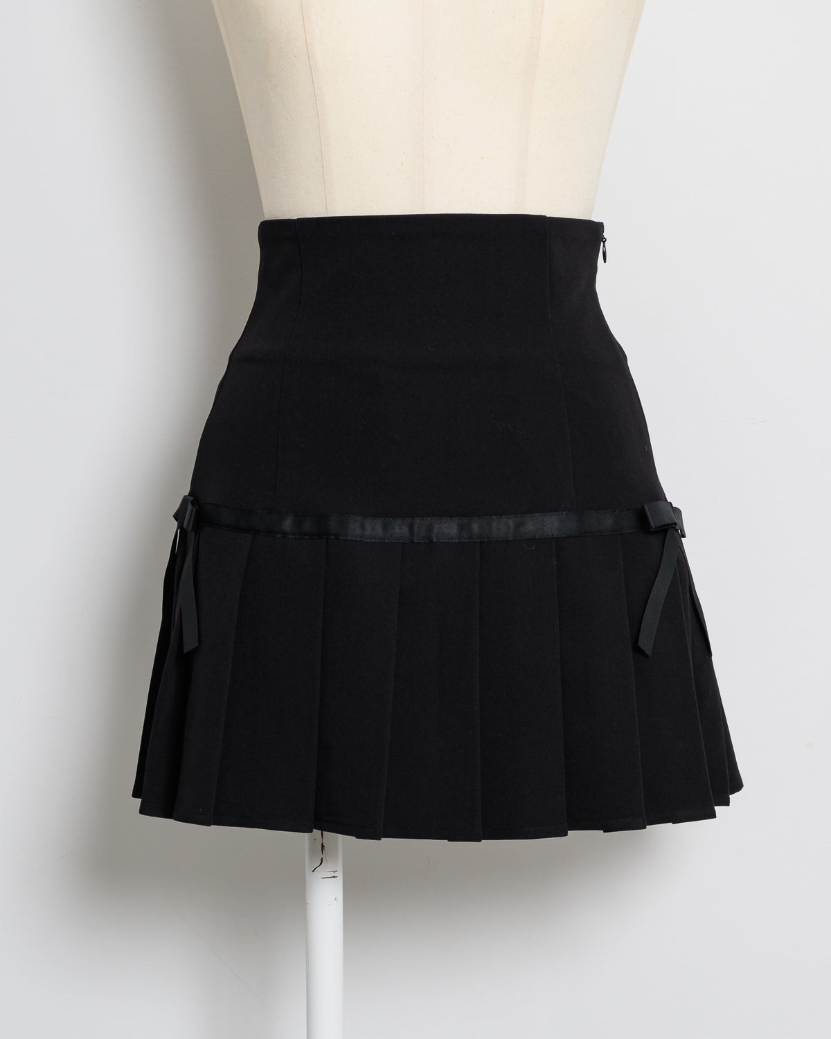 サイドリボンハイウエストプリーツスカート