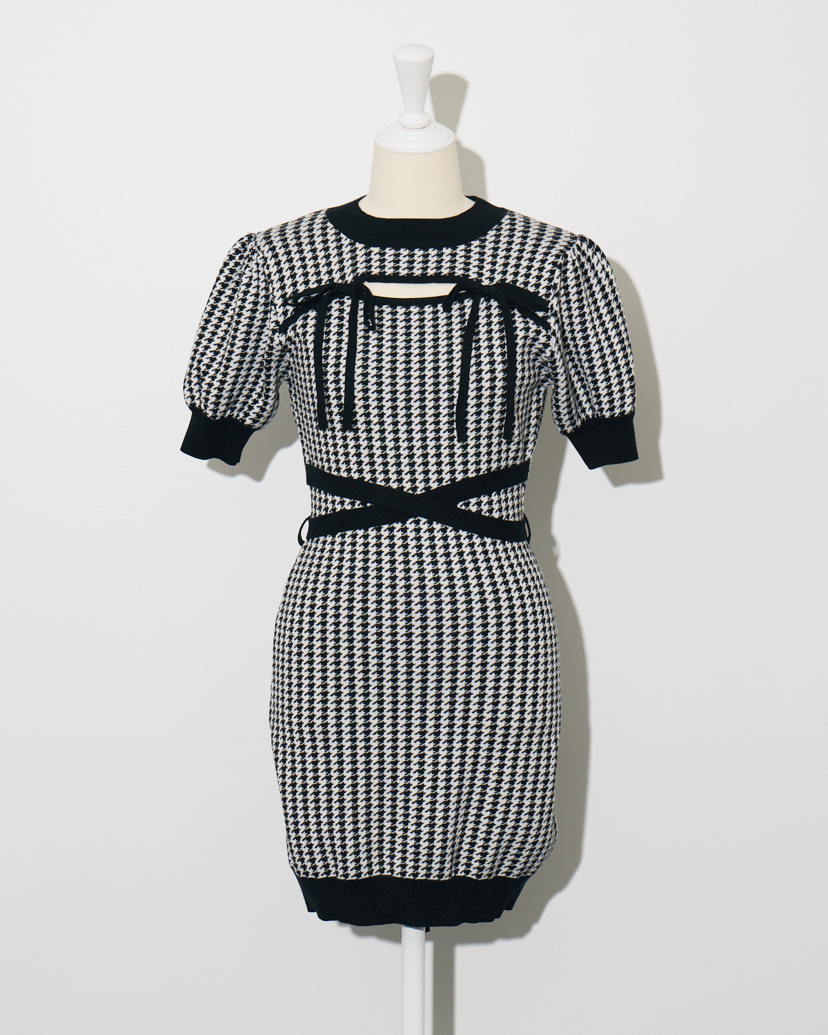 千鳥柄アームウォーマー付きニットワンピ – pium 千鳥柄アームウォーマー付きニットワンピ – pium