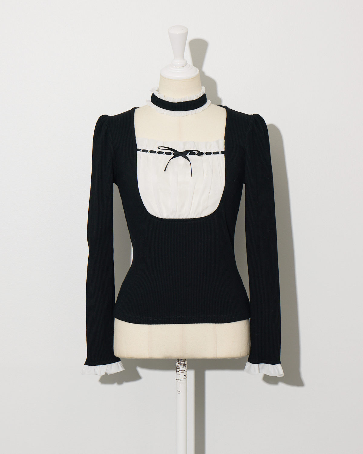 カラー:ブラック