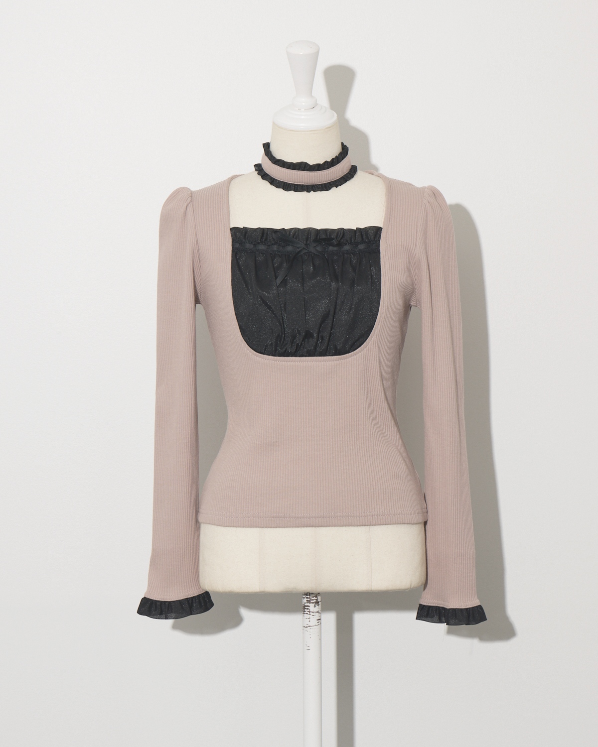 ラウンドフリルチョーカーカットソー – pium ラウンドフリルチョーカーカットソー – pium