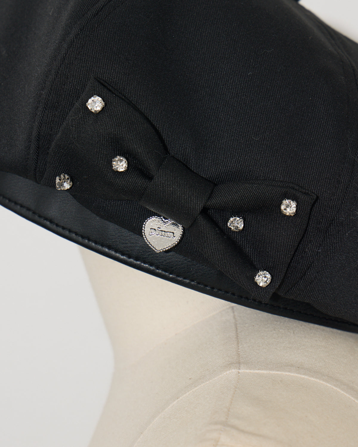 ビジューリボンベレー