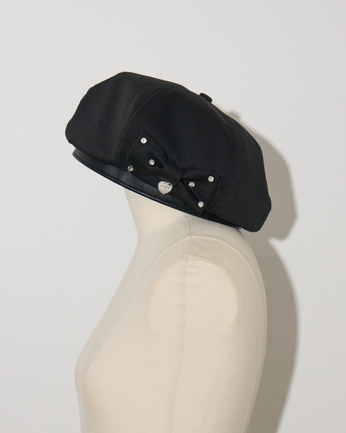 カラー:ブラック