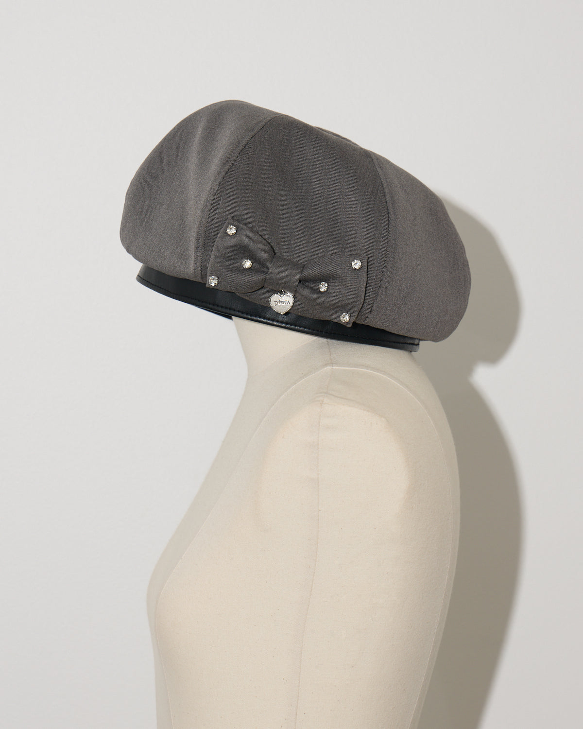 カラー:チャコール