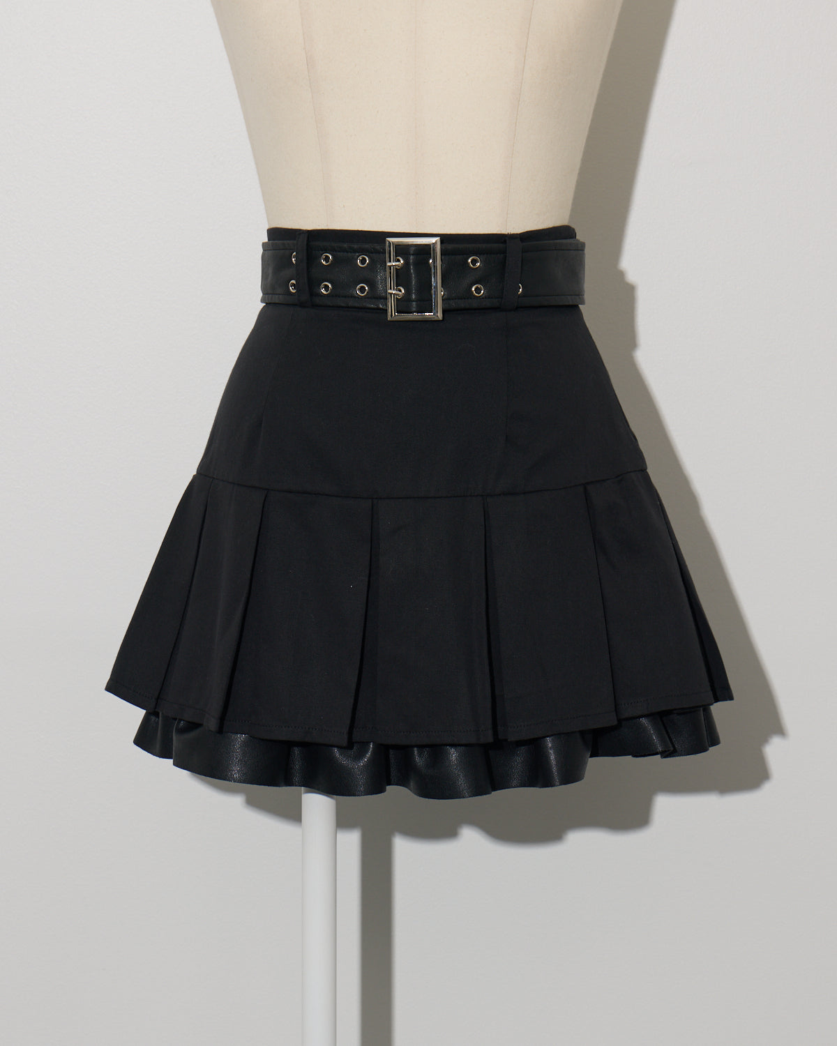 カラー:ブラック