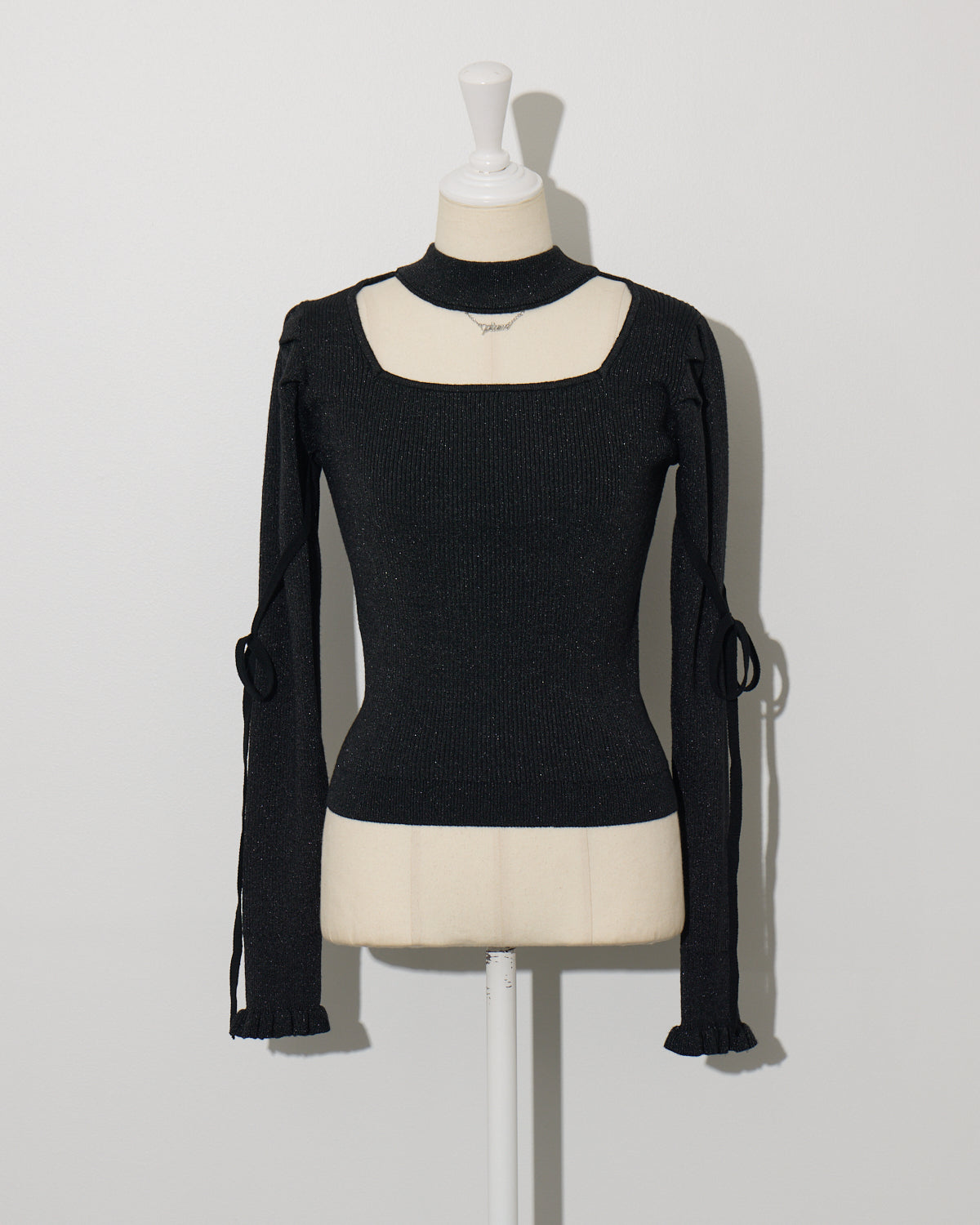 カラー:ブラック