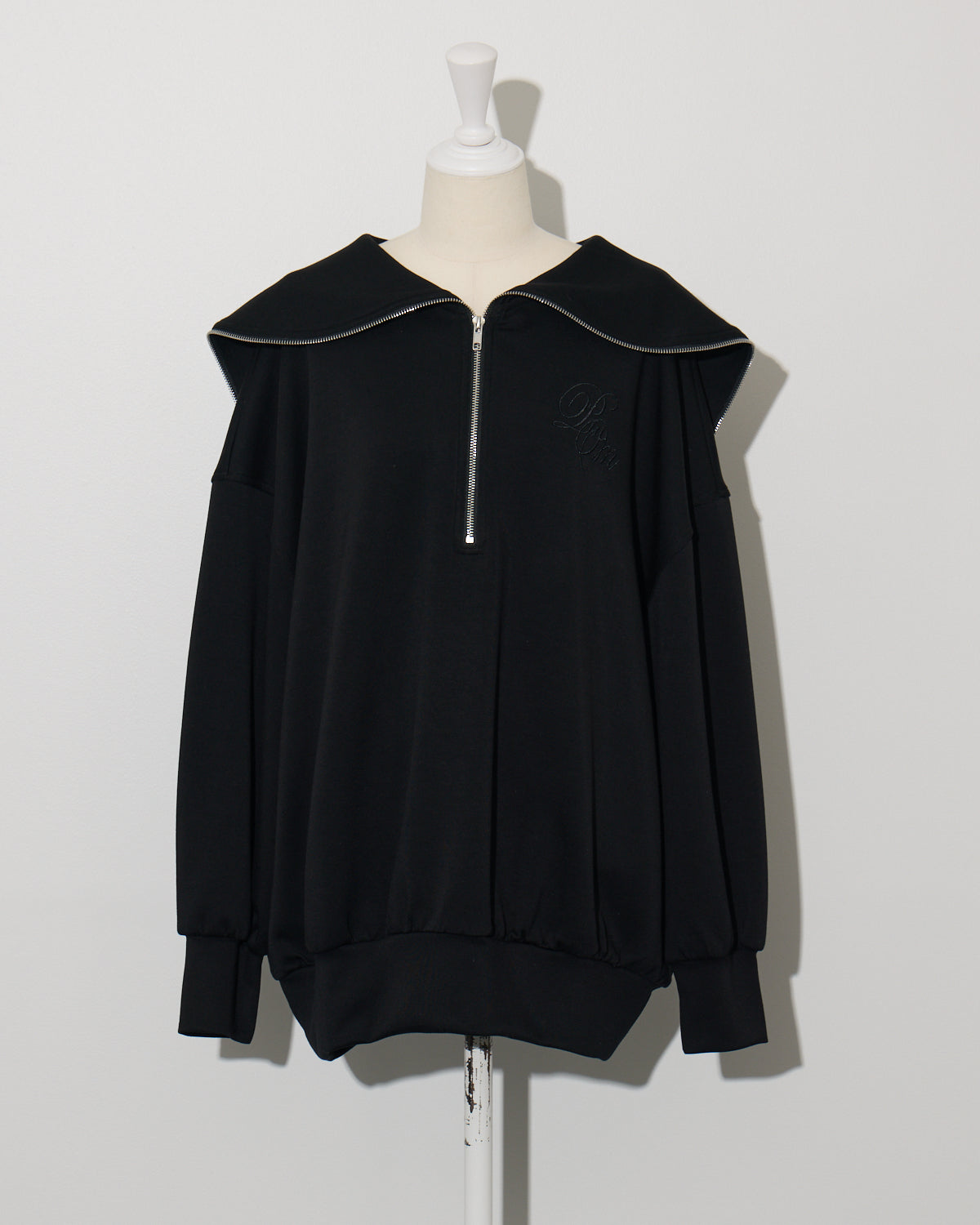 カラー:ブラック